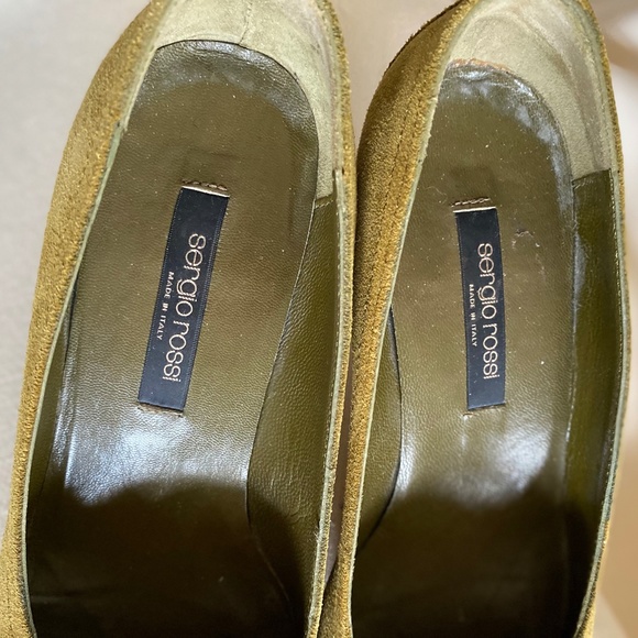 Vintage Sergio Rossi Olive Green suede pumps, size 35.5 - Picture 4 of 4